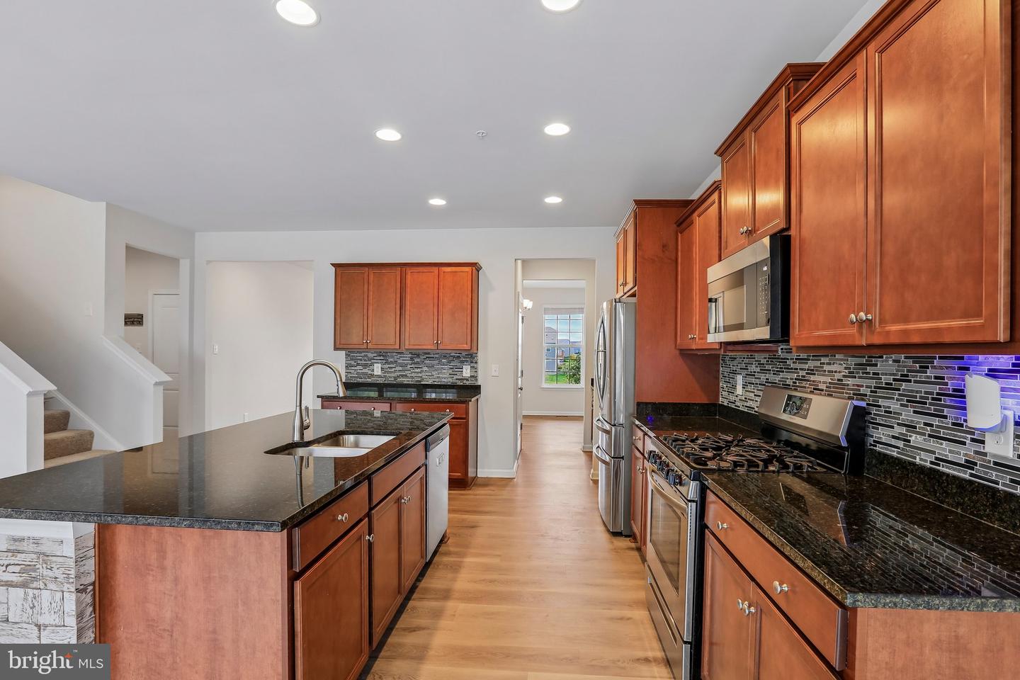 682 Stonegate Rd Property Photo 10