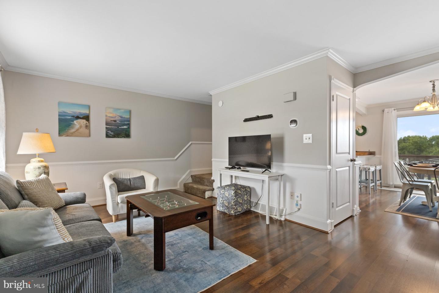 228 Alymer Ct Property Photo 2