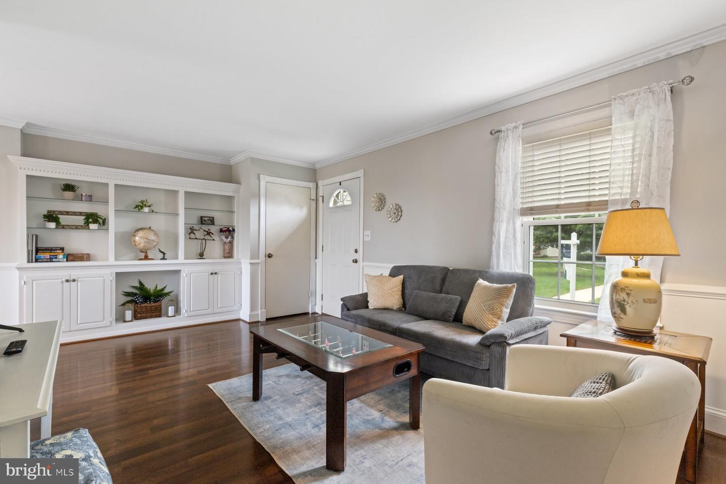 228 Alymer Ct Property Photo 4