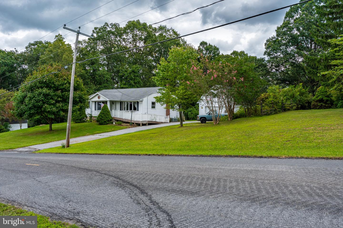 2235 E Deep Run Rd Property Photo 4