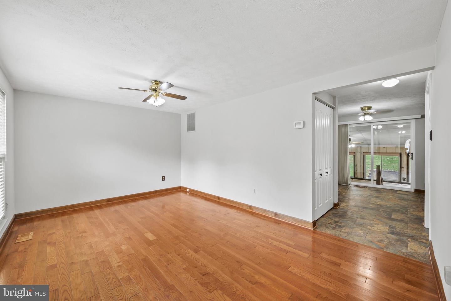 4410 Sycamore Dr Property Photo 5