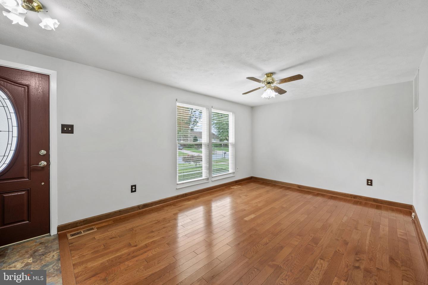 4410 Sycamore Dr Property Photo 7