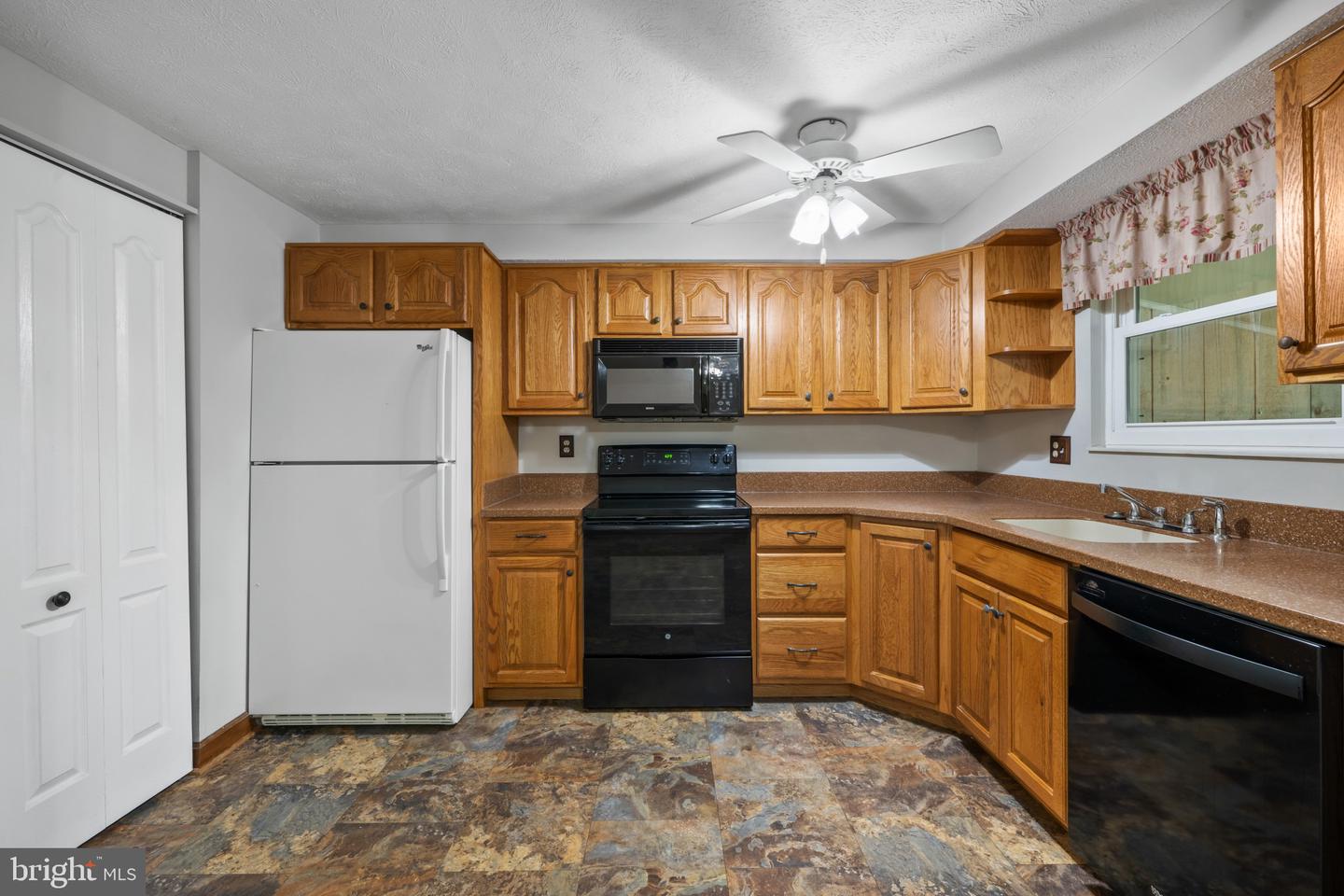 4410 Sycamore Dr Property Photo 11