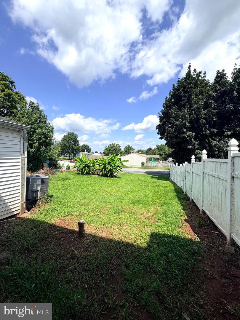 503 Daisy Dr Property Photo 2
