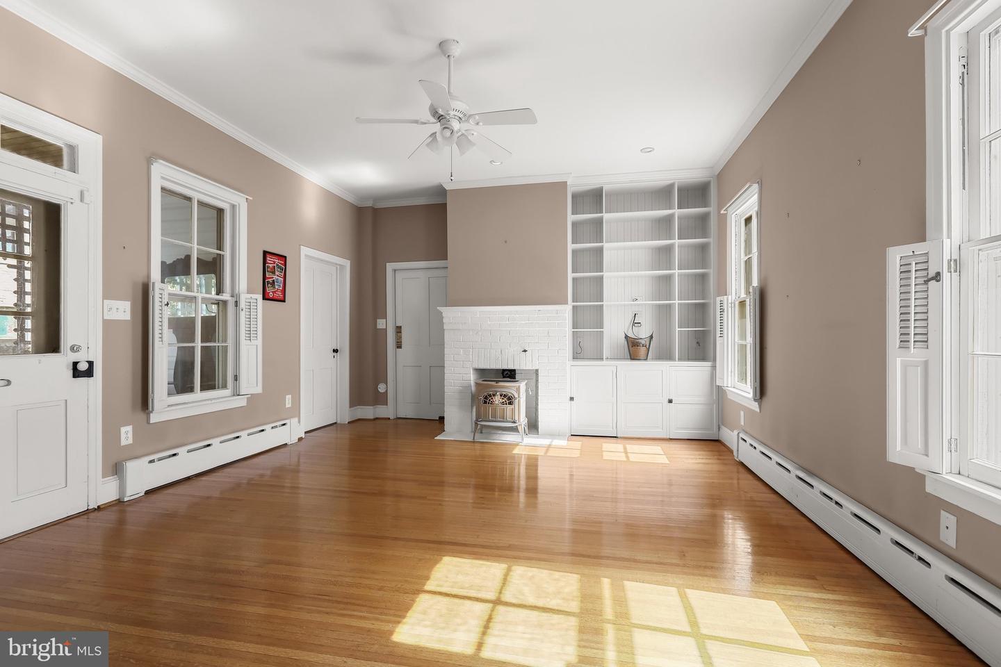 17 Park Ave Property Photo 18