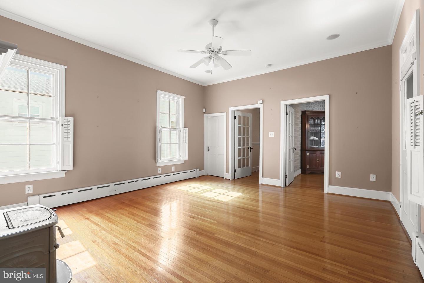 17 Park Ave Property Photo 19