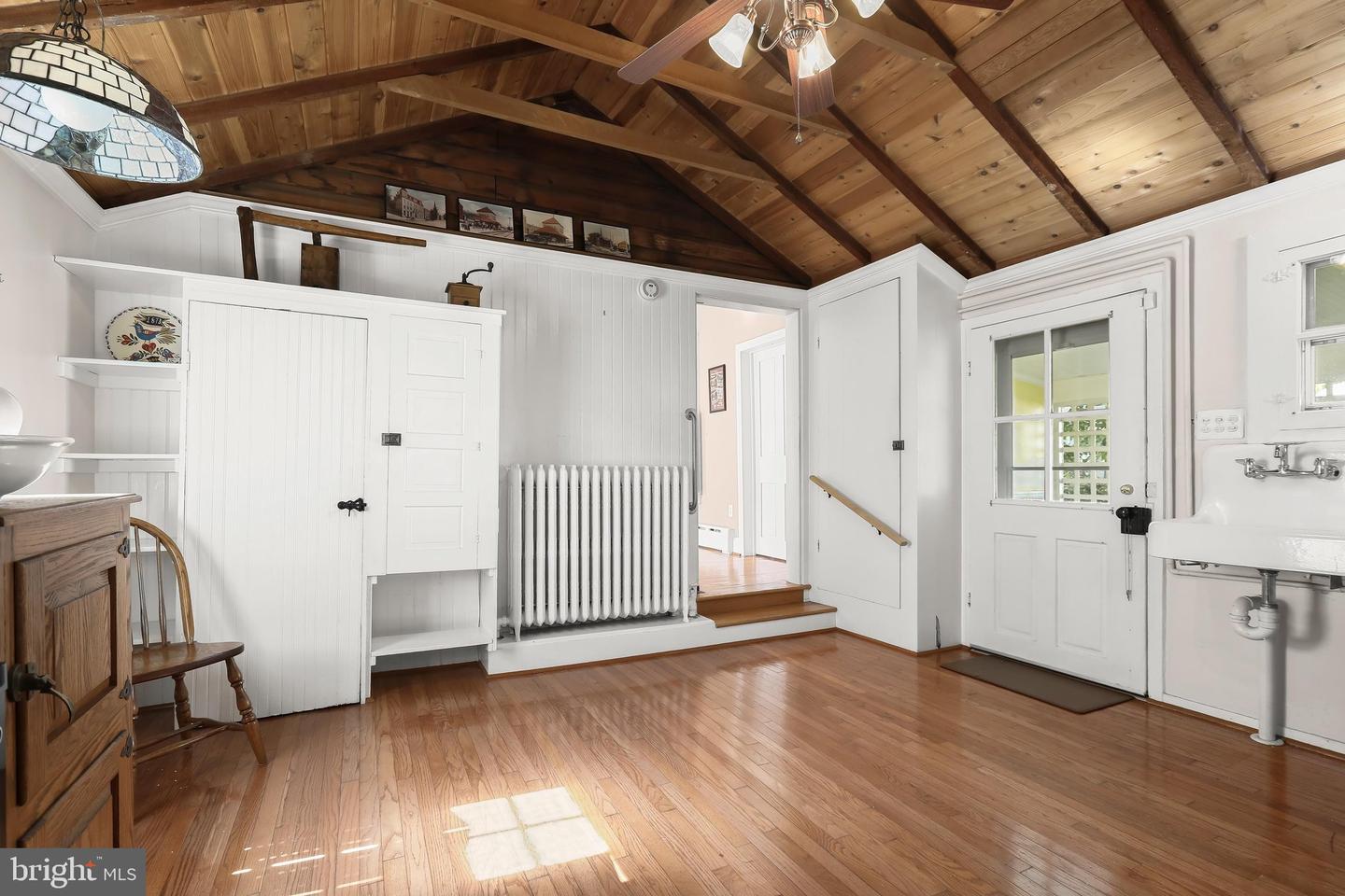 17 Park Ave Property Photo 24