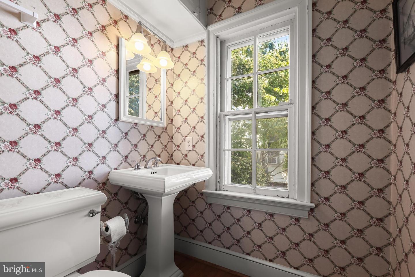 17 Park Ave Property Photo 26