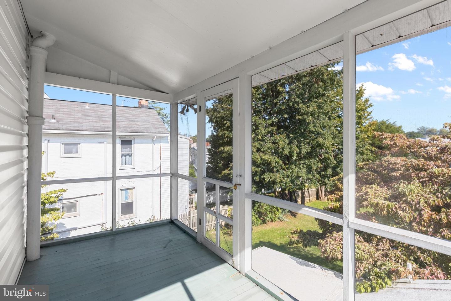 17 Park Ave Property Photo 35