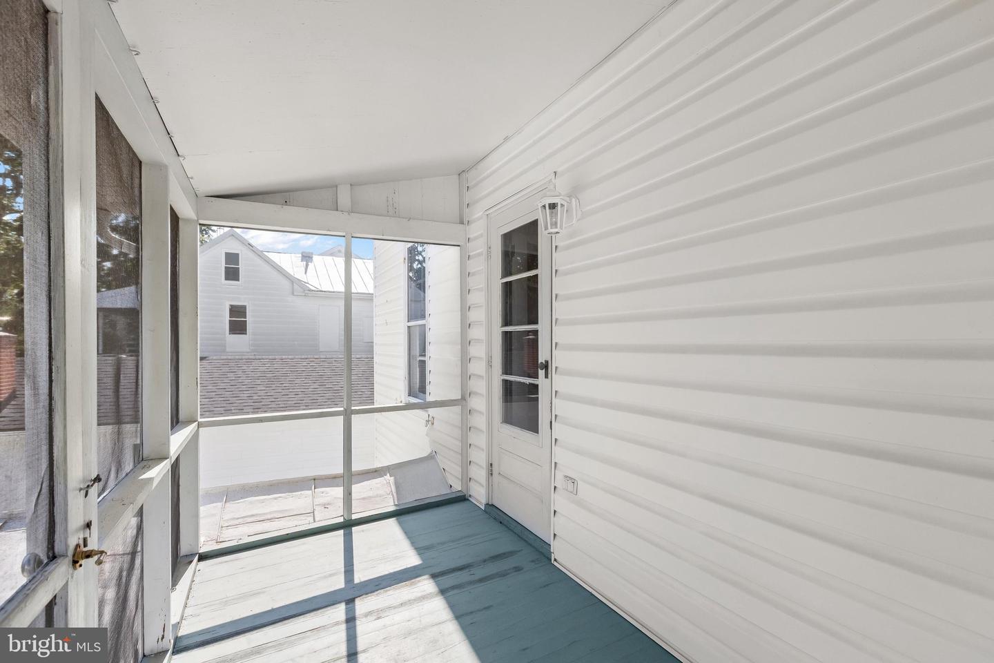 17 Park Ave Property Photo 37