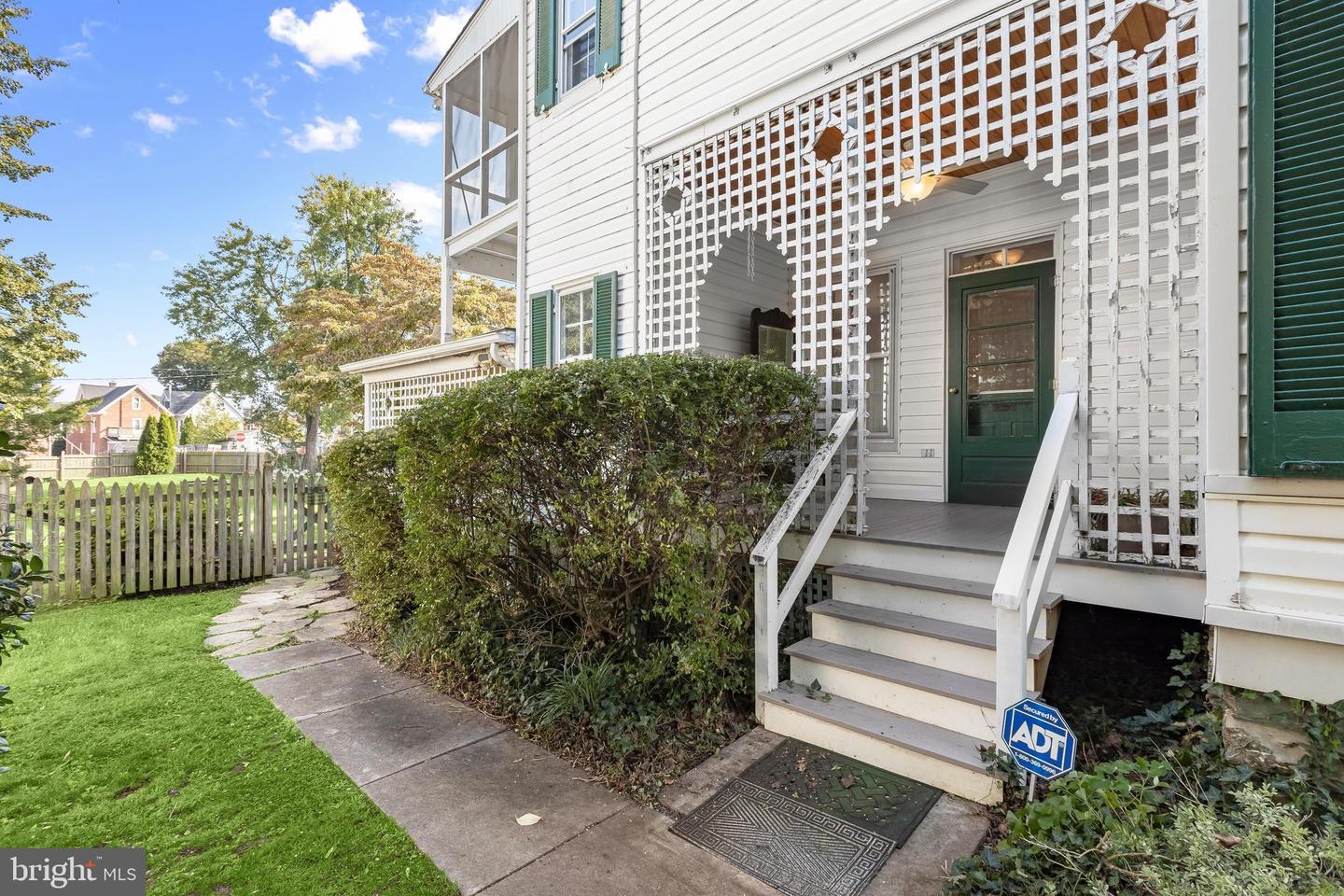 17 Park Ave Property Photo 55