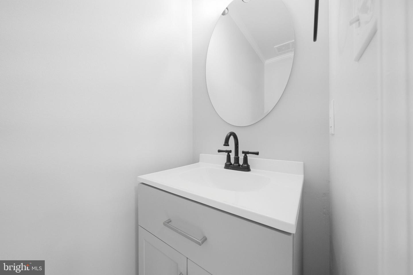 409 Windy Knoll Dr Property Photo 16