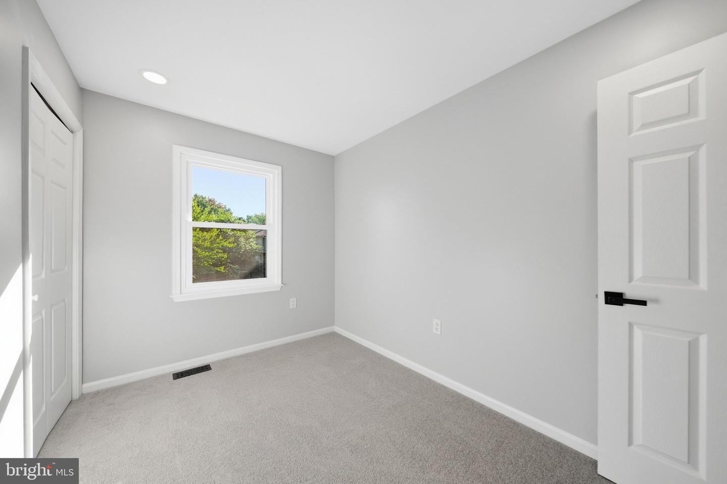 409 Windy Knoll Dr Property Photo 26