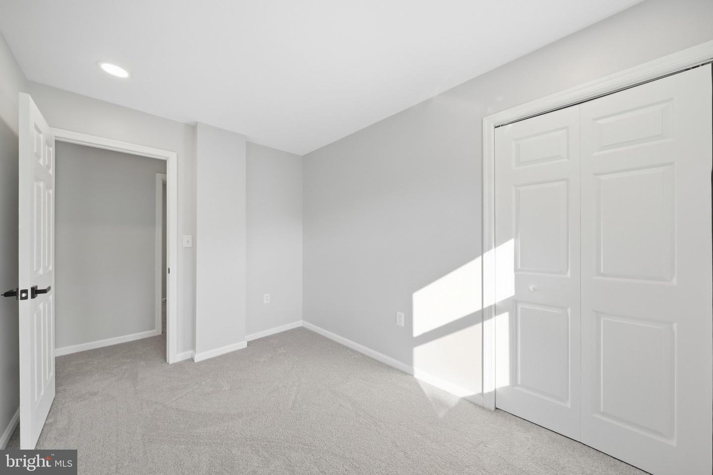 409 Windy Knoll Dr Property Photo 28