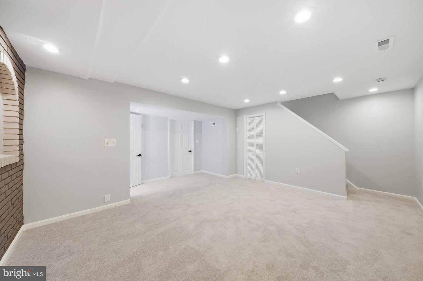 409 Windy Knoll Dr Property Photo 35