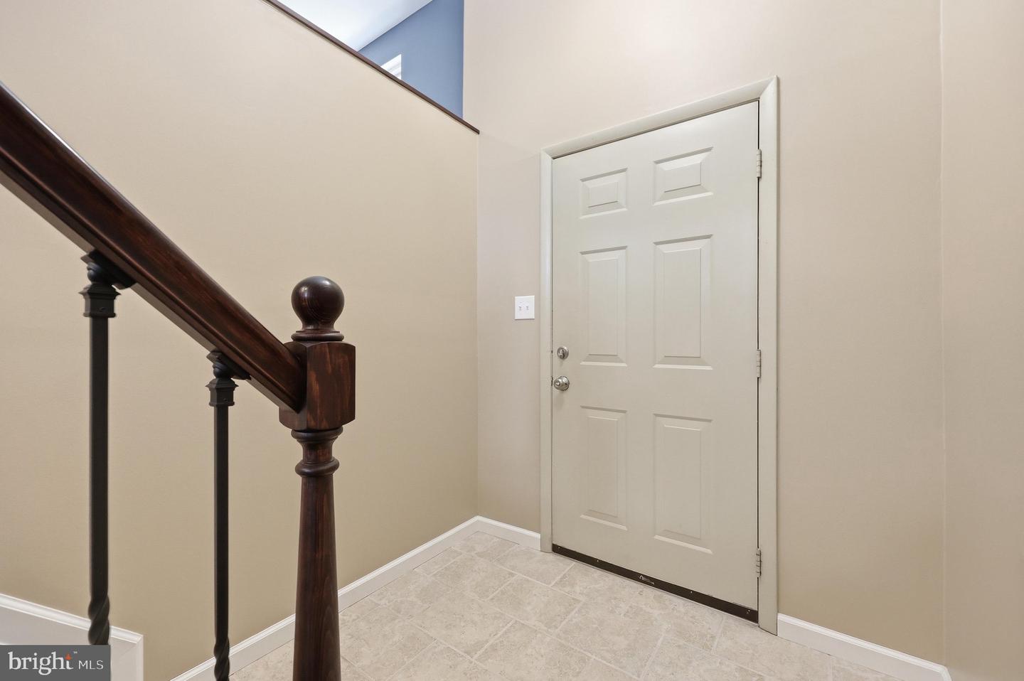 2702 Rainbow Dr Property Photo 3