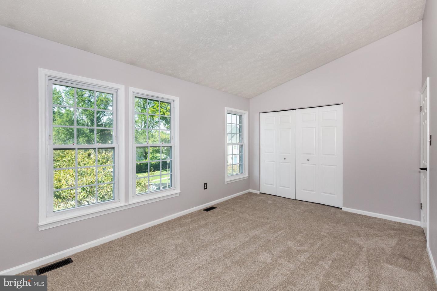 367 Doral Ct Property Photo 10