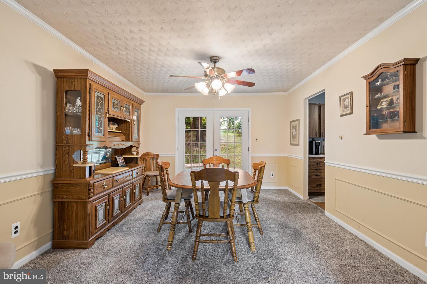 6414 Locust Ln Property Photo 10