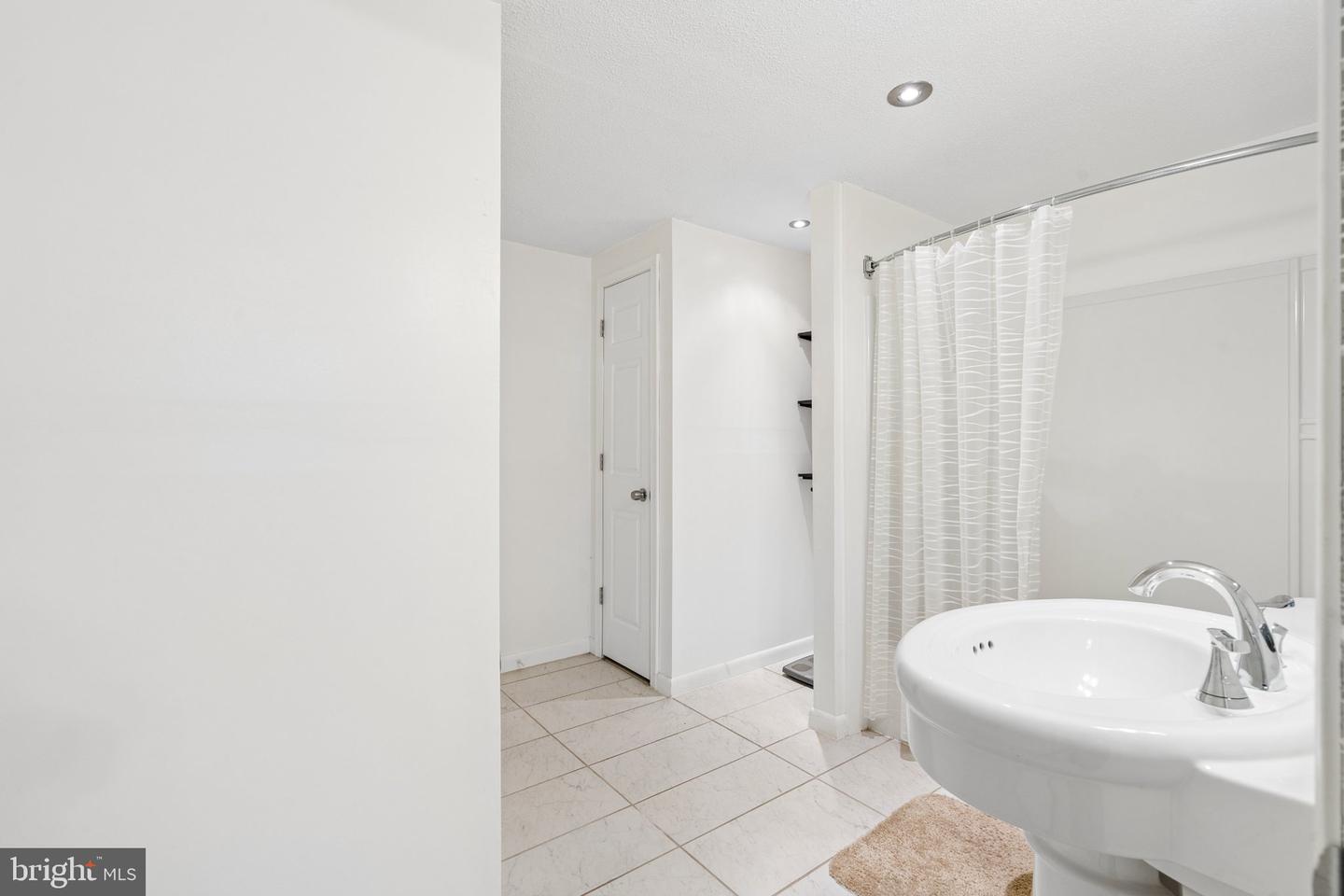 6414 Locust Ln Property Photo 19