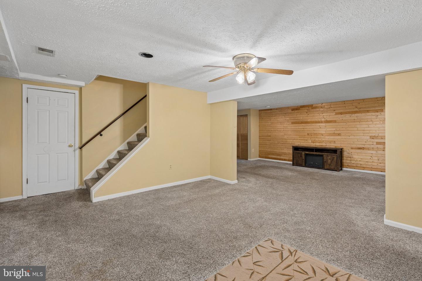6414 Locust Ln Property Photo 22