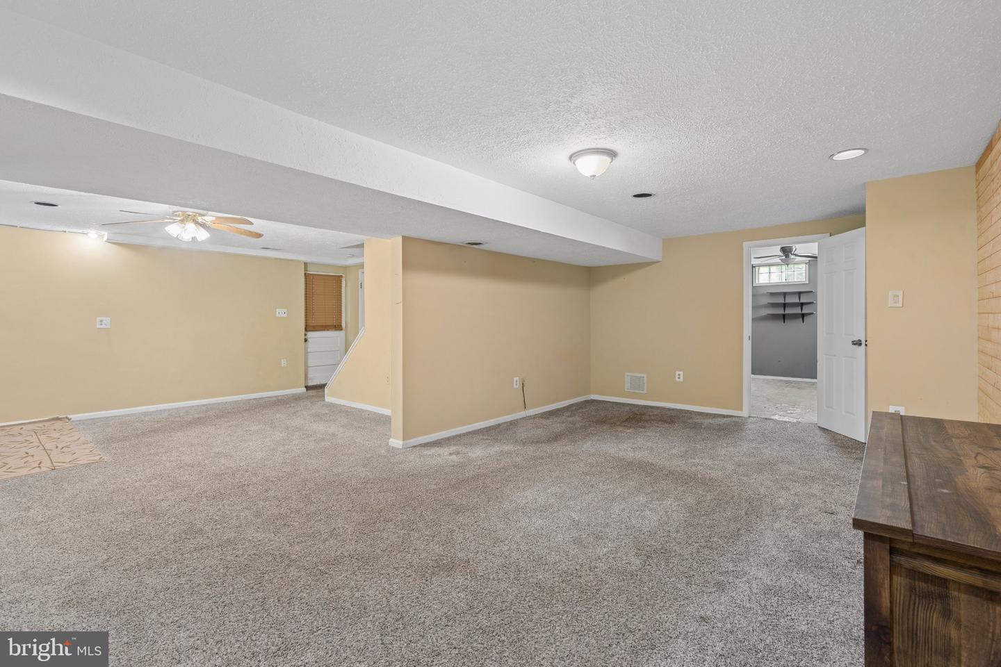 6414 Locust Ln Property Photo 23