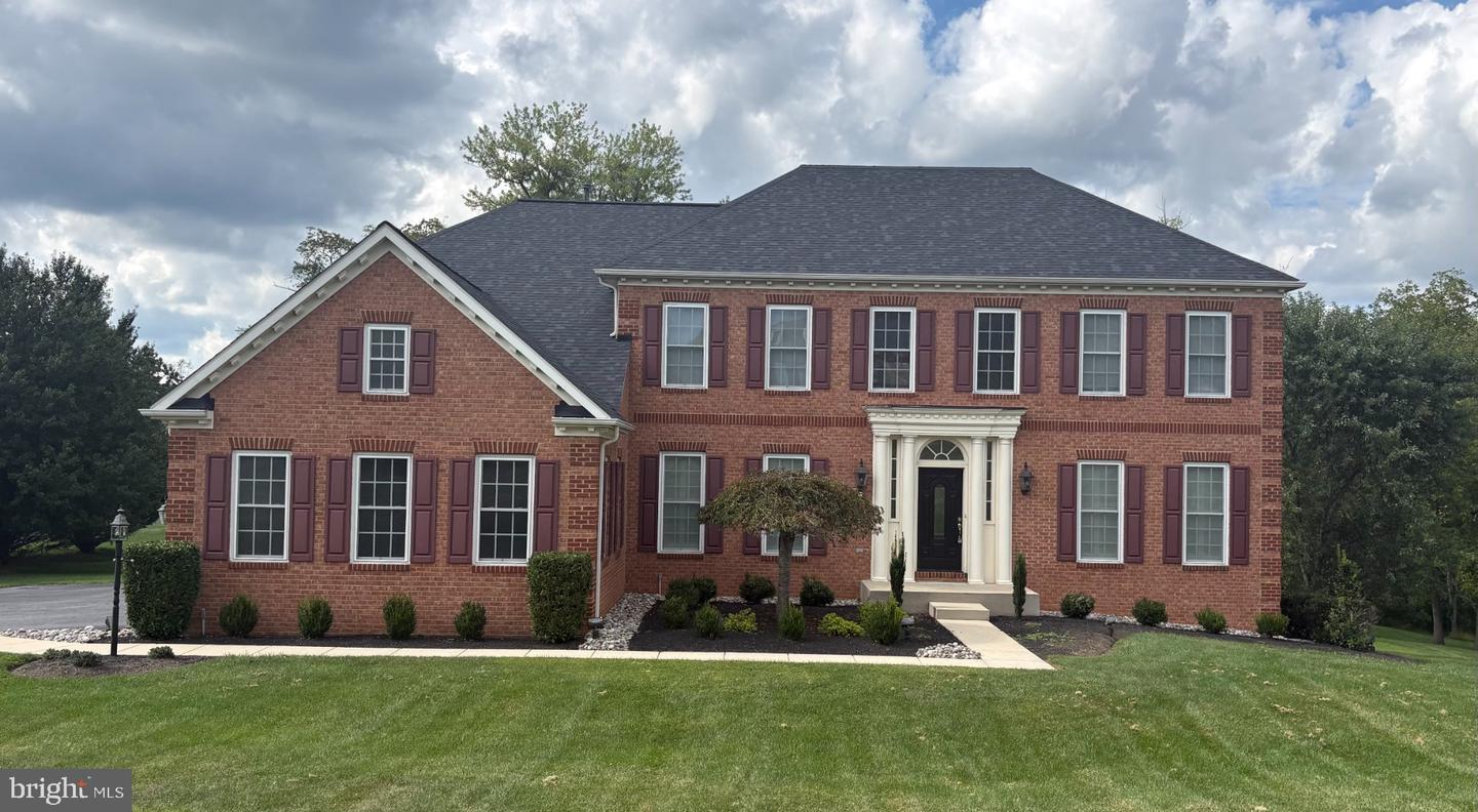 1670 Lake Ridge Ct Property Photo 1