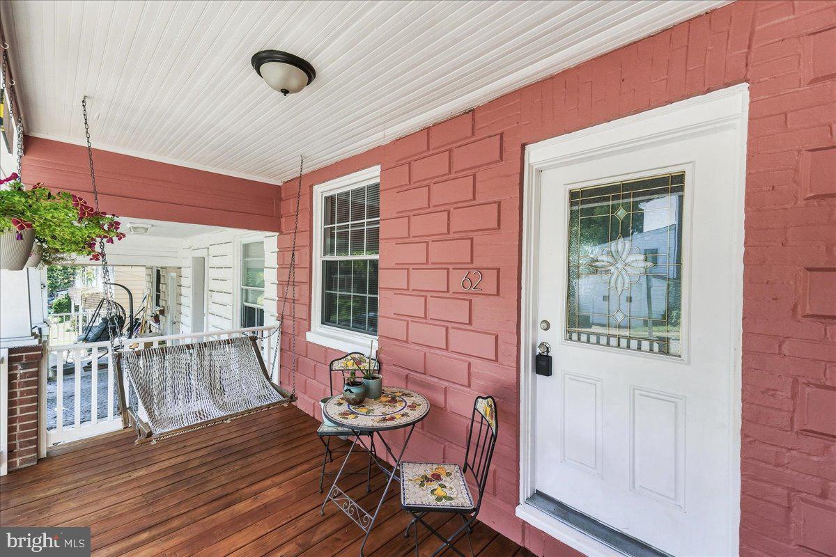 62 Bond St Property Photo 1