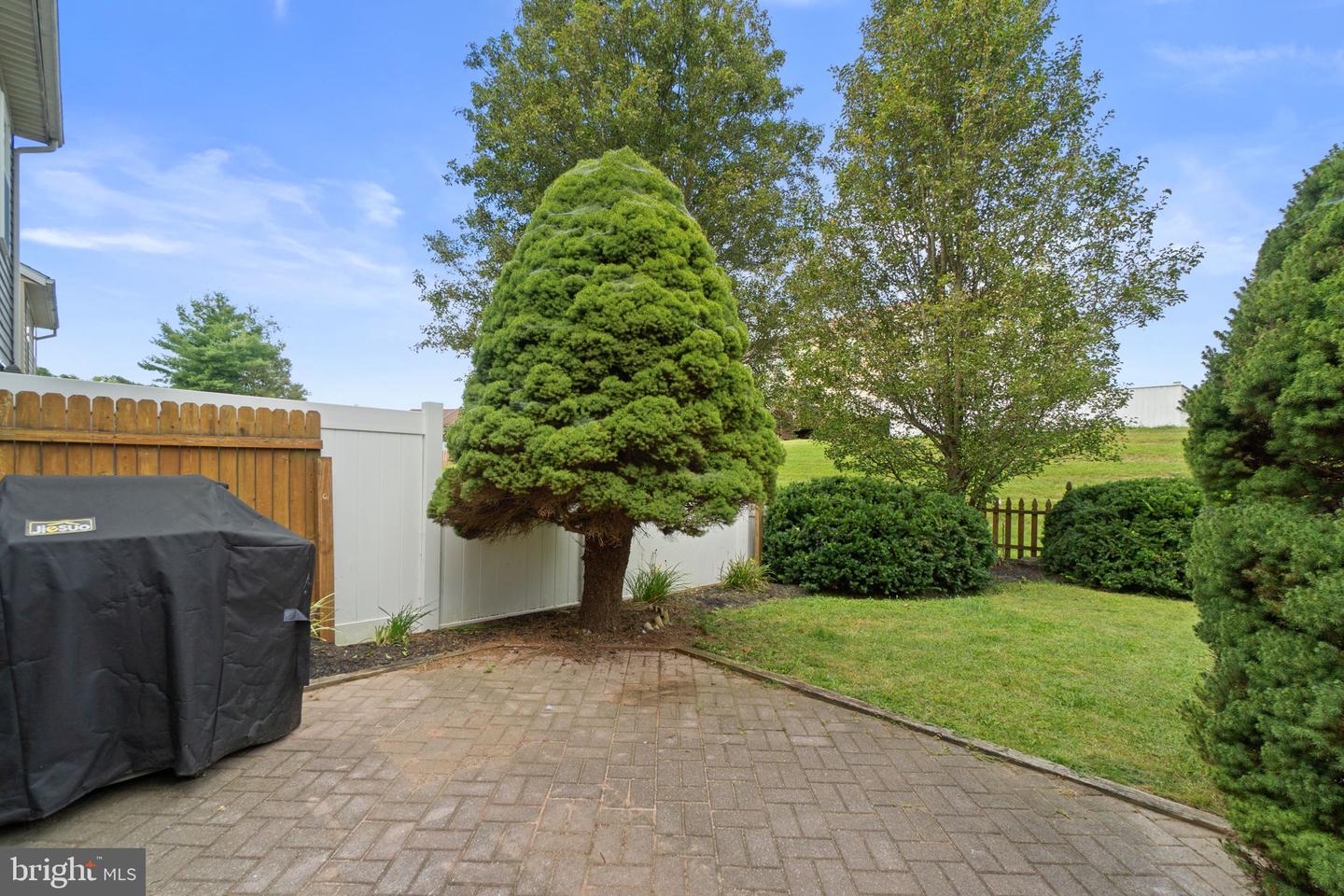 404 Hobbitts Ln Property Photo 17