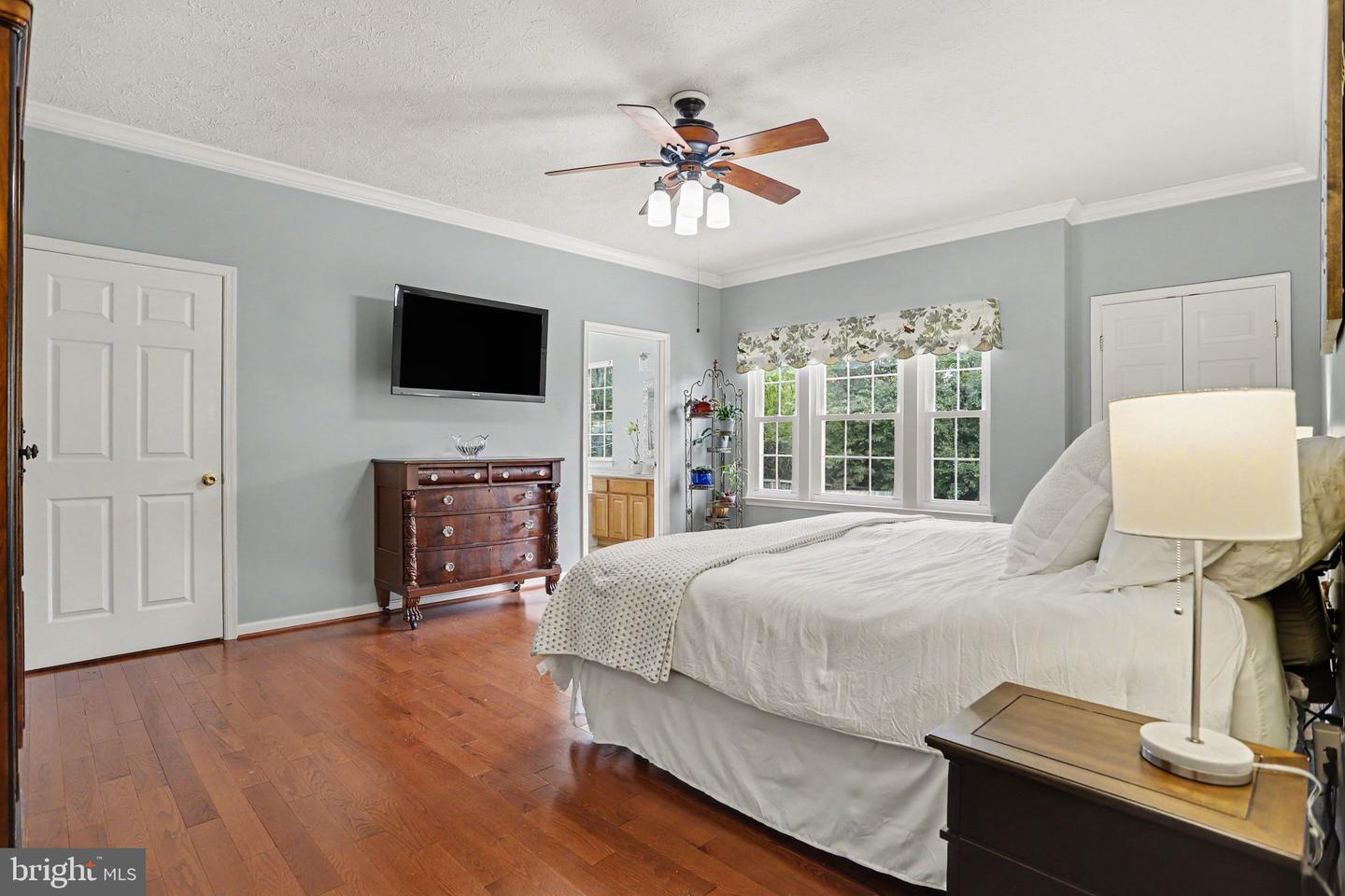 2623 Washington Way Property Photo 5