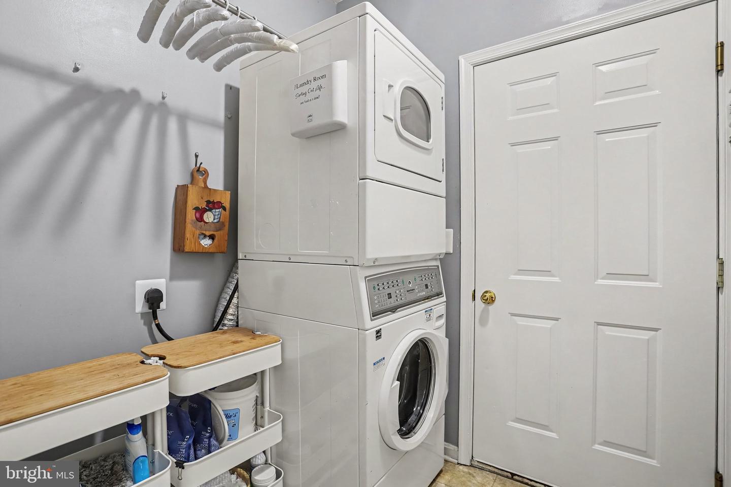 2623 Washington Way Property Photo 23