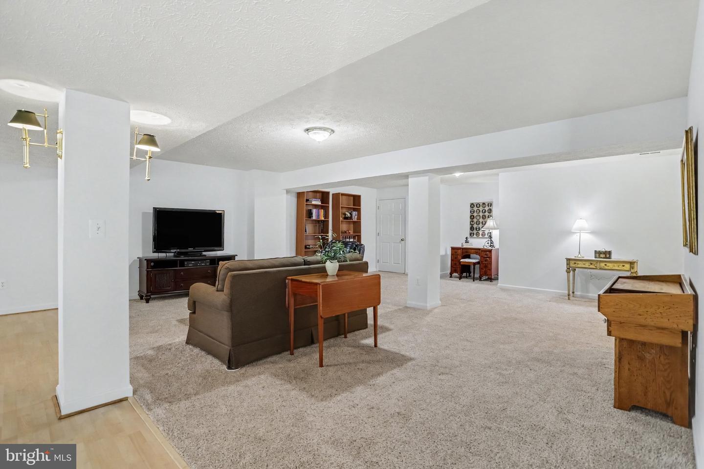 2623 Washington Way Property Photo 27