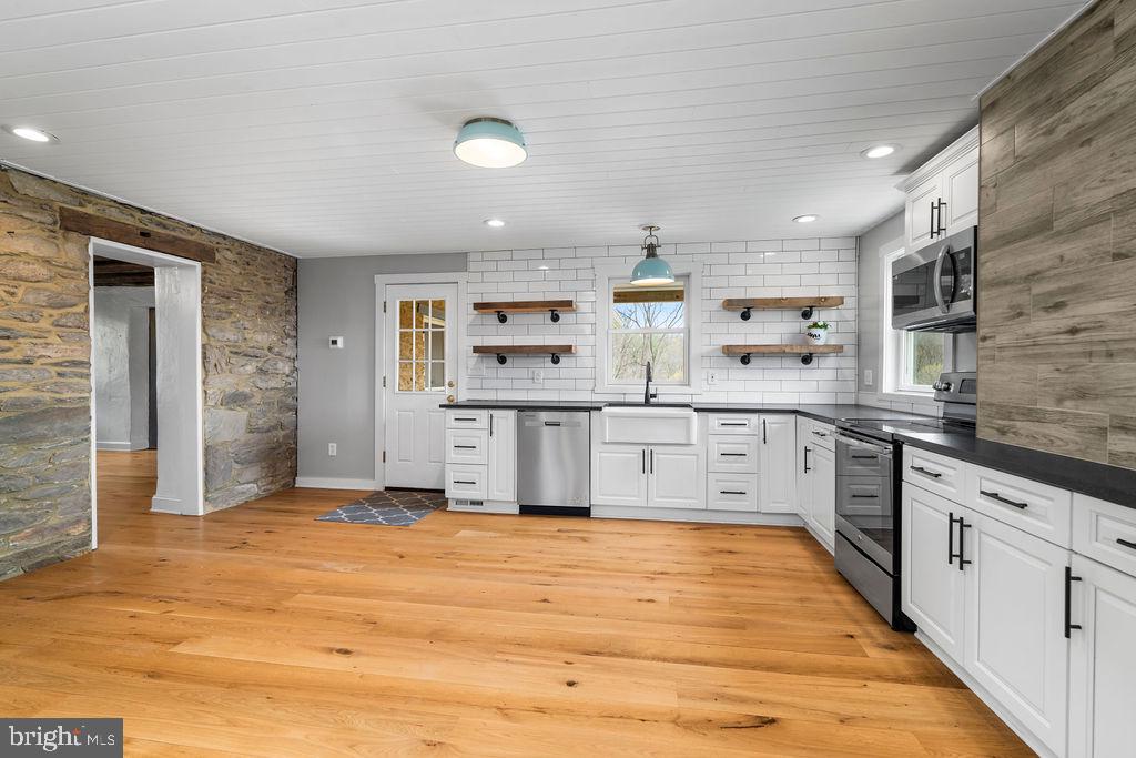 MDCR2037840 Property Photo 1