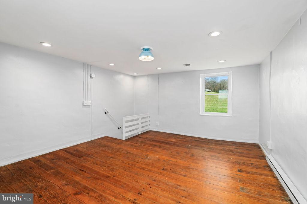 MDCR2037840 Property Photo 12