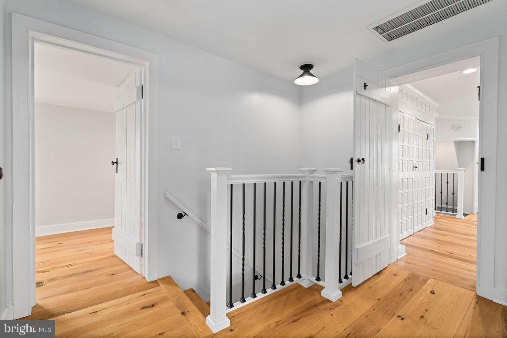 MDCR2037840 Property Photo 13