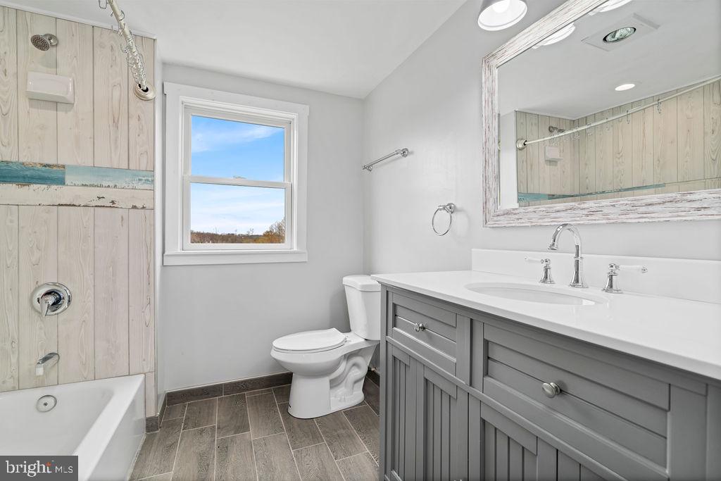 MDCR2037840 Property Photo 18