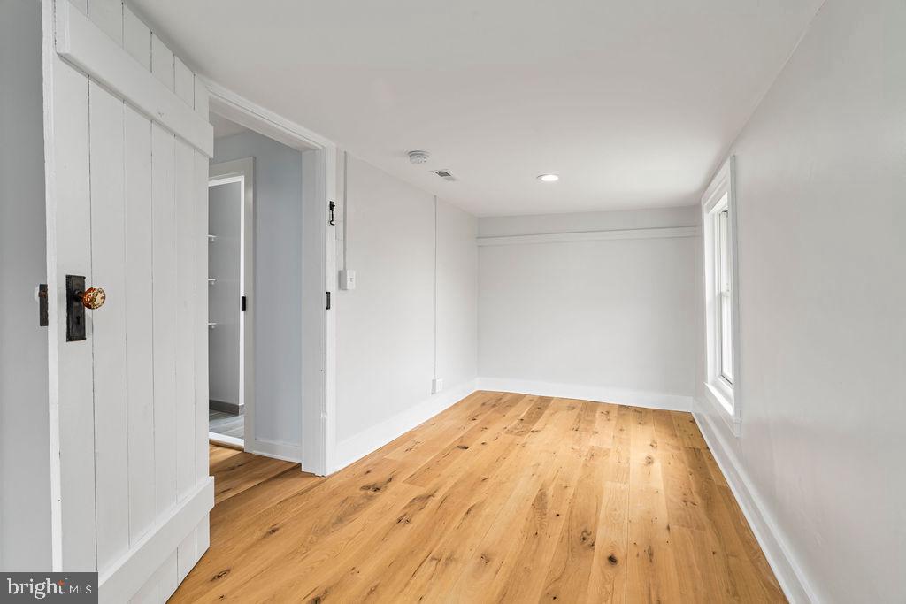 MDCR2037840 Property Photo 20