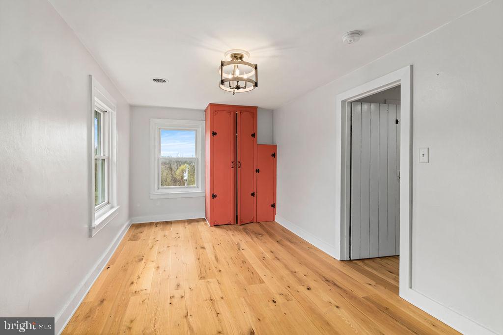 MDCR2037840 Property Photo 21