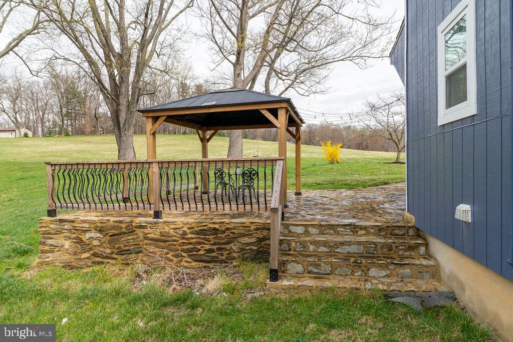 MDCR2037840 Property Photo 24