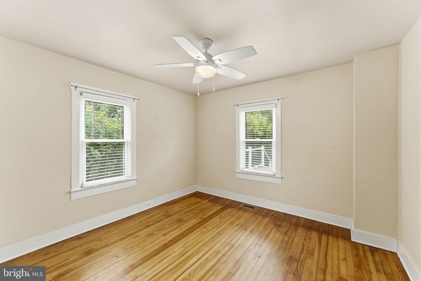 1010 Pleasant Valley Rd Property Photo 14