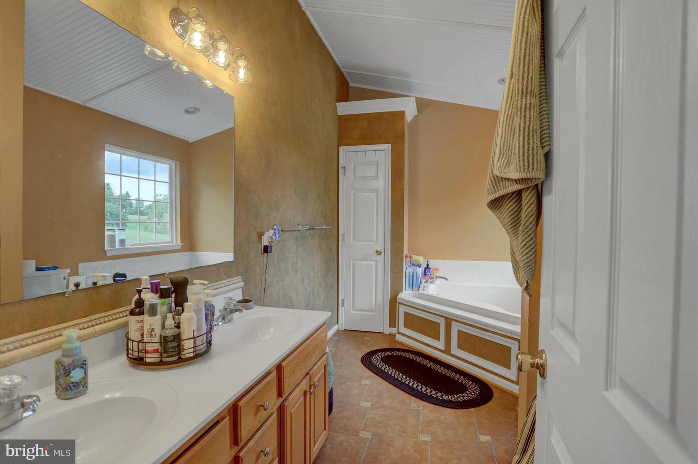 4420 Bark Hill Rd Property Photo 40
