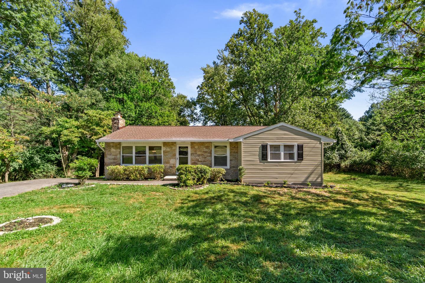 5314 WENDY RD Property Photo 1