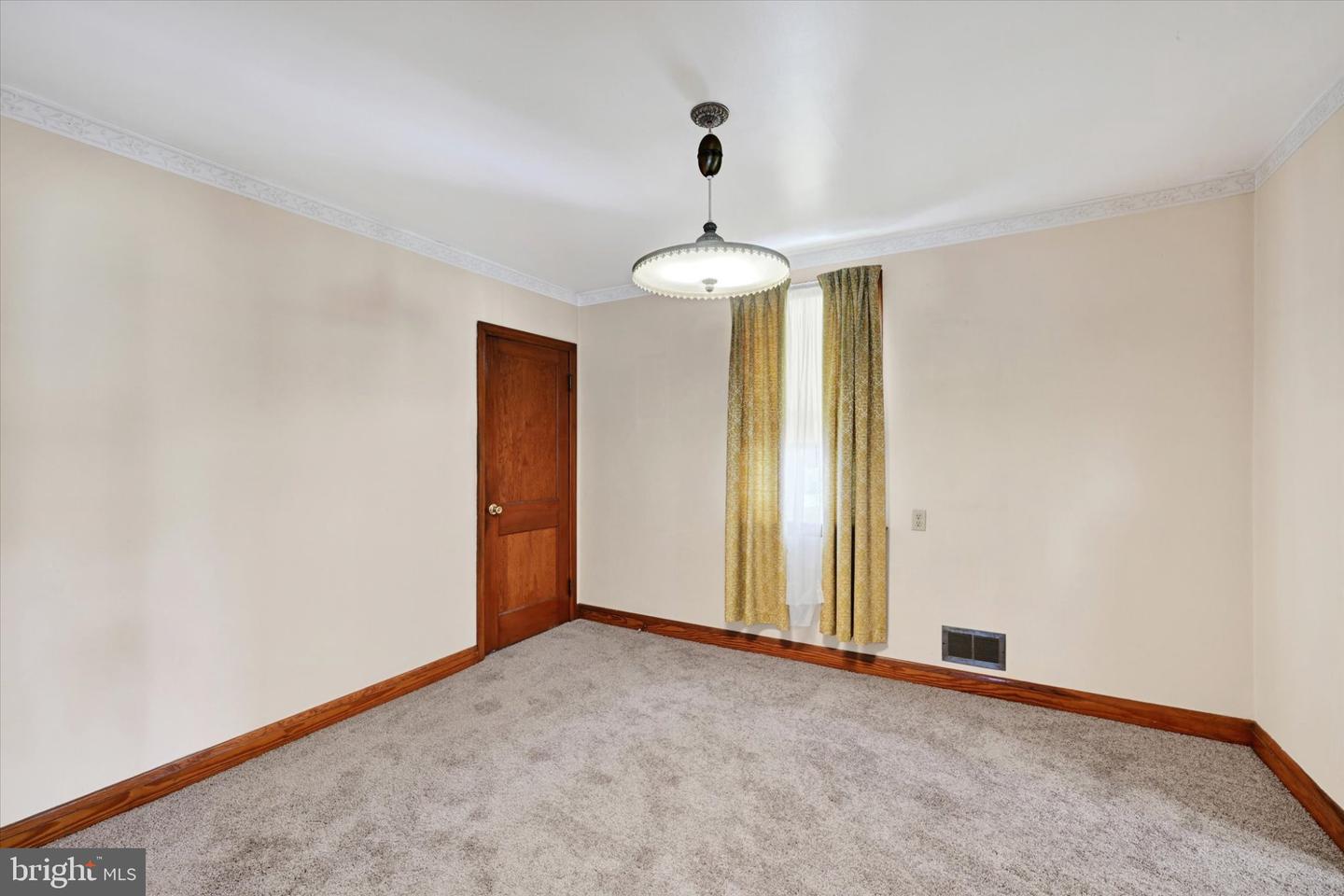 4640 Sykesville Rd Property Photo 8