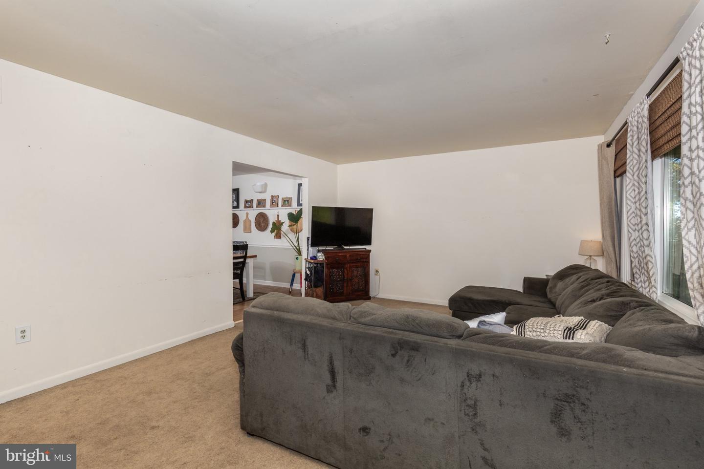 5806 Victor Dr Property Photo 7