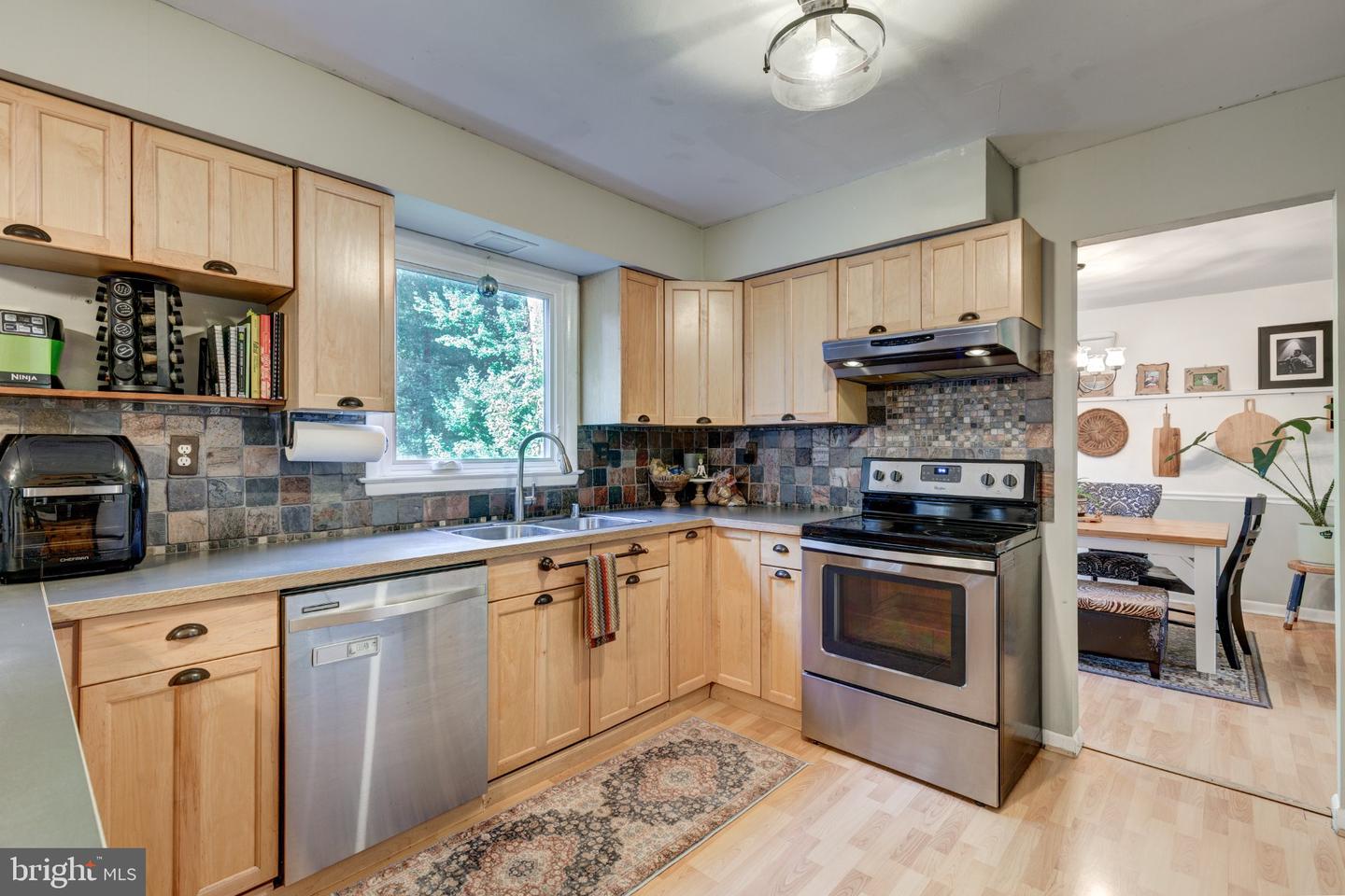 5806 Victor Dr Property Photo 16