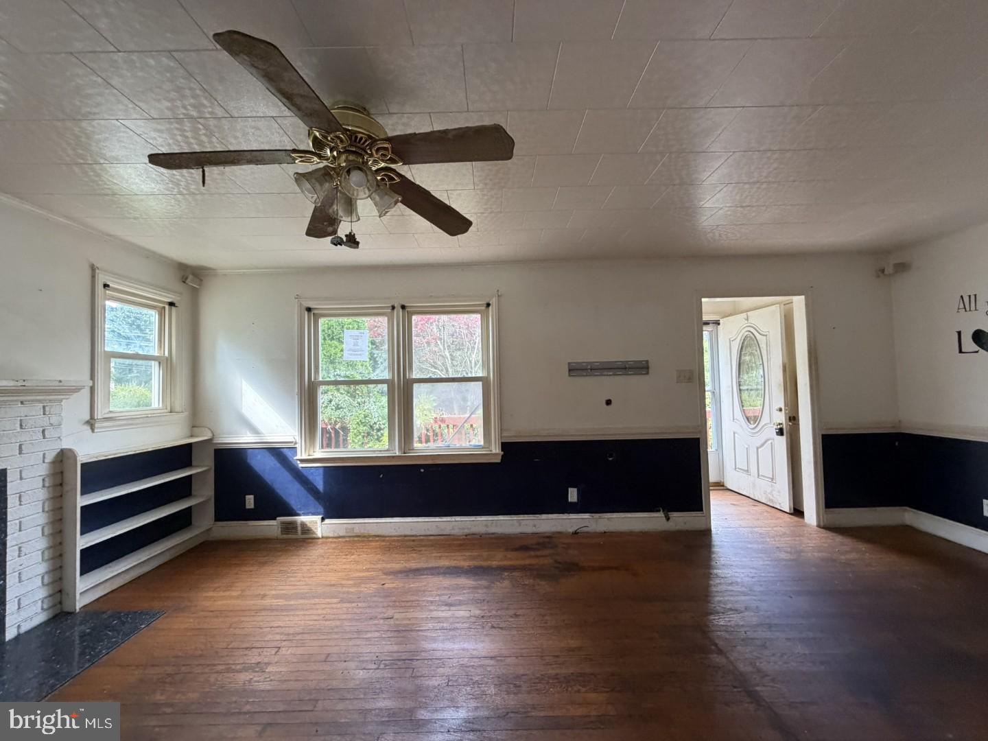 108 Paradise Ave Property Photo 4