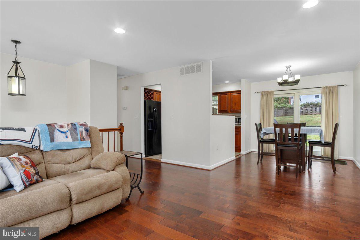 7132 Macbeth Way Property Photo 7