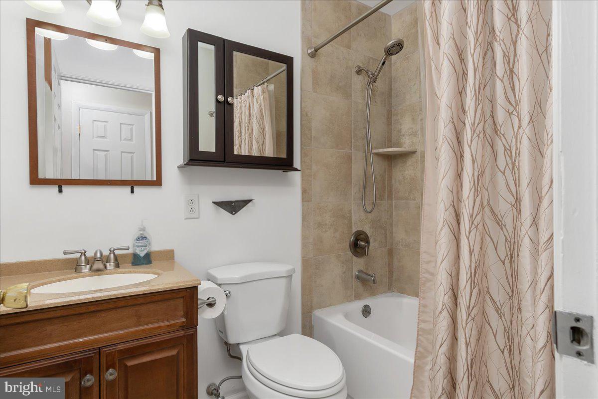 7132 Macbeth Way Property Photo 19