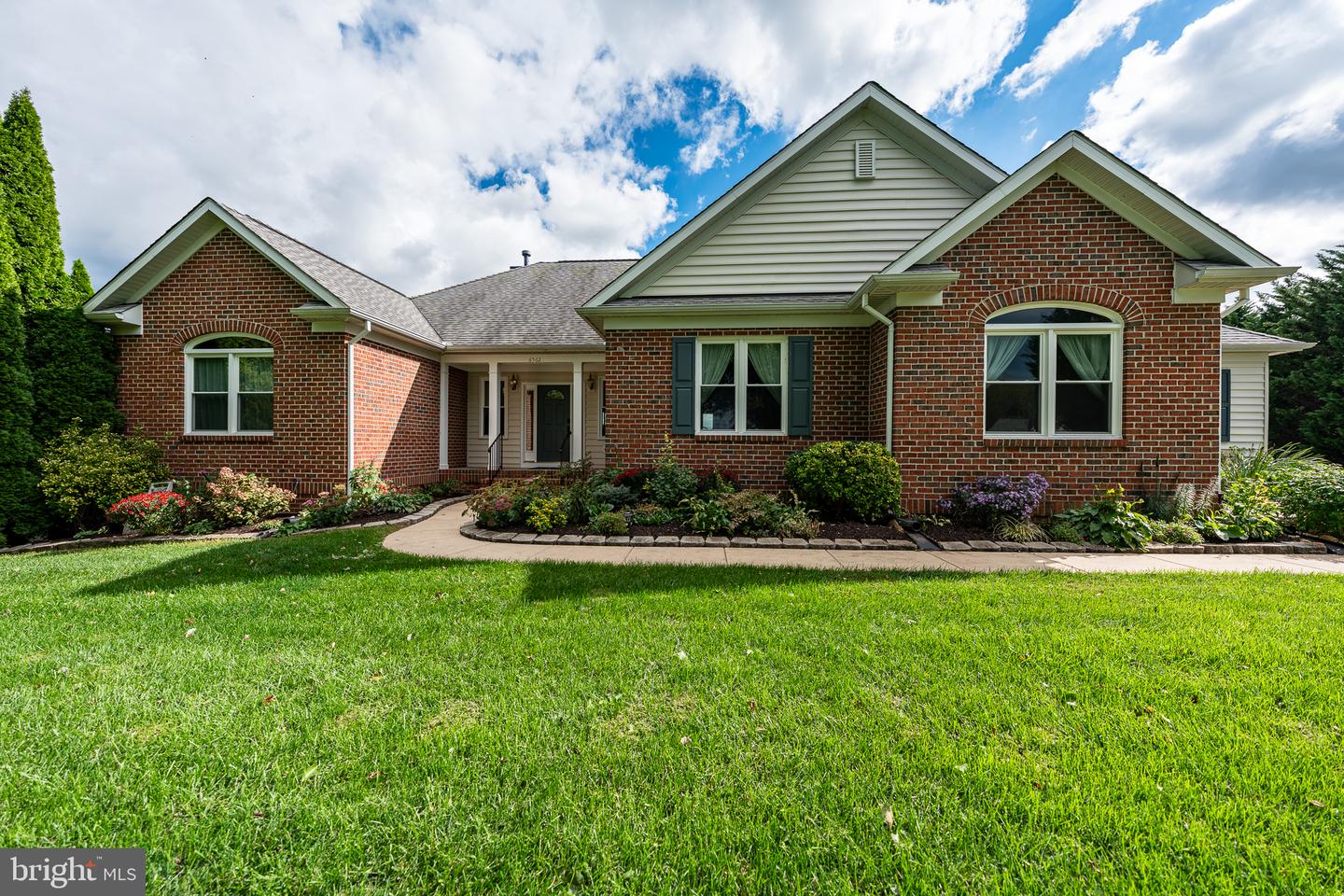 6562 Jasana Ct Property Photo 2