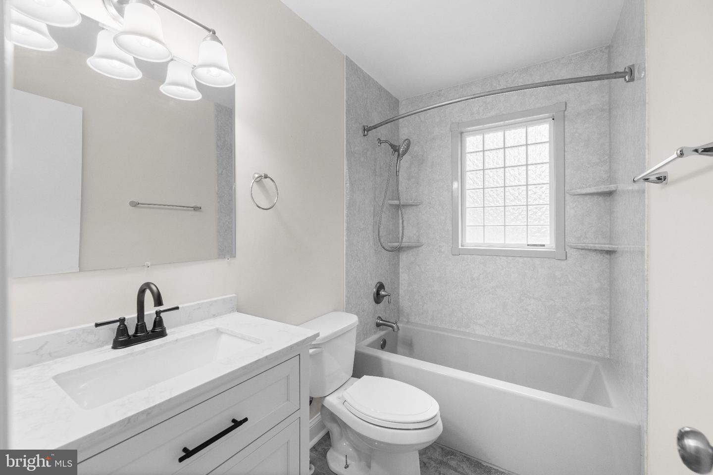 1512 Carriage Hill Dr Property Photo 10