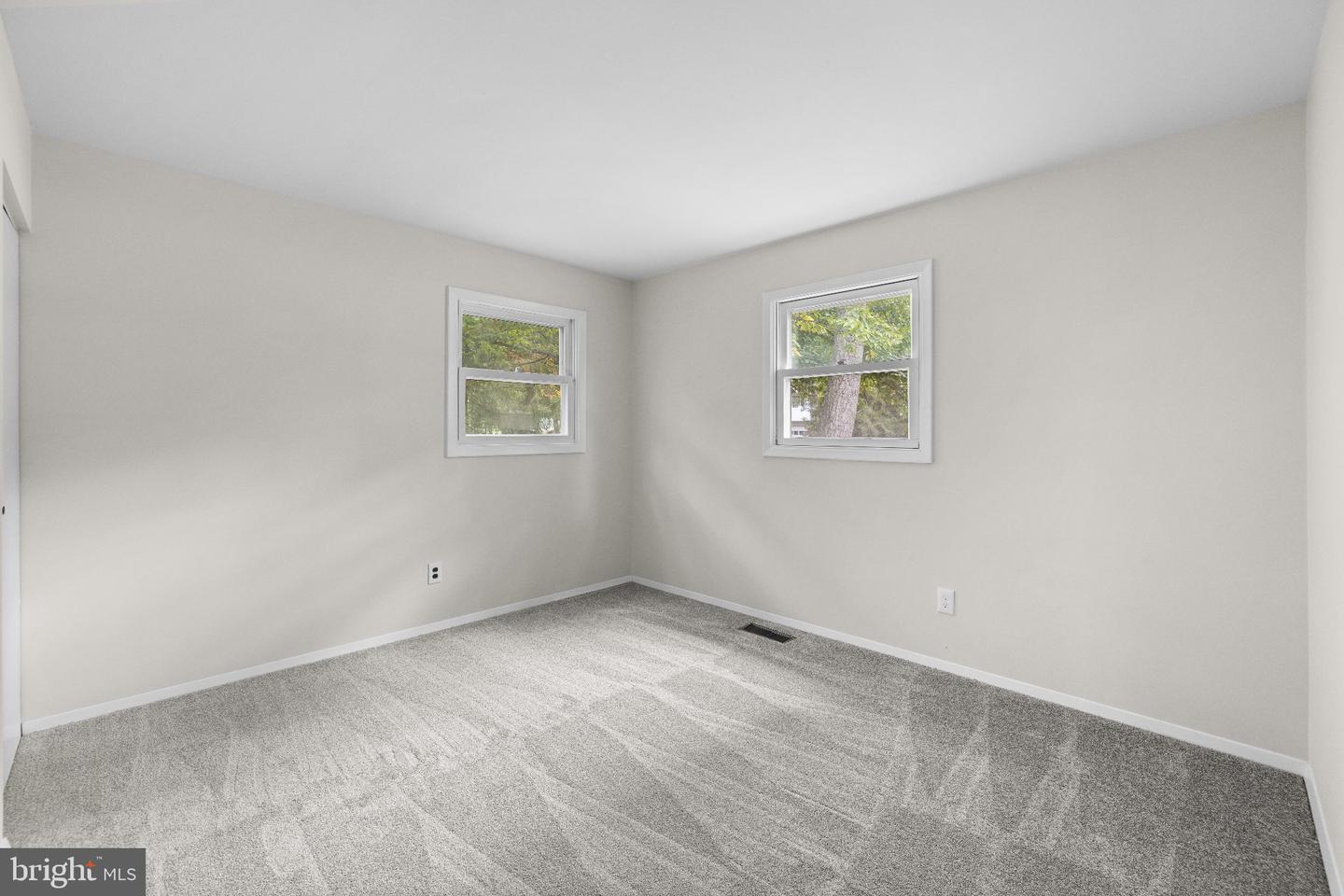 1512 Carriage Hill Dr Property Photo 12
